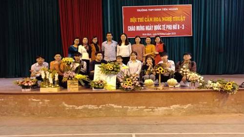 TRƯỜNG THPT ĐINH TIÊN HOÀNG, SÔI NỔI HÀO HỨNG TRONG CHƯƠNG TRÌNH HOẠT ĐỘNG NGOẠI KHÓA KỶ NIỆM THÁNG THANH NIÊN
